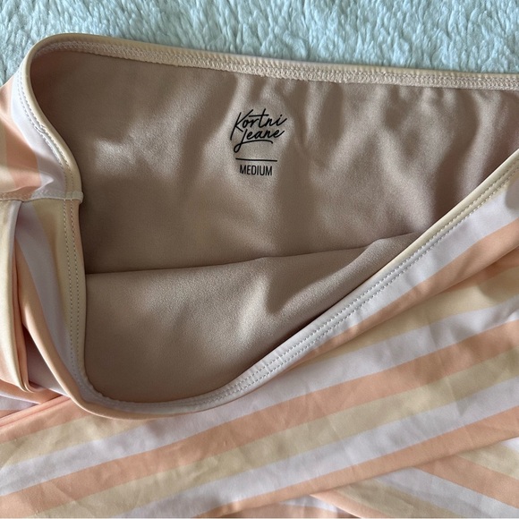 Women's Peachy Stripe Tie Front Swim bottoms - Picture 2 of 4